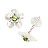 #2: [ジュエリーツツミ]JEWELRY TSUTSUMI ホワイトゴールドシェル・ペリドットピアス RPE165