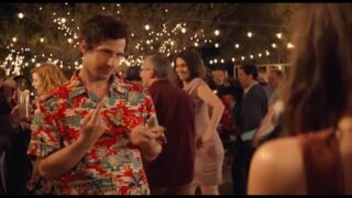 7テイクでシンクロダンスシーンを撮影　「パーム・スプリングス」本編映像(映画.com)